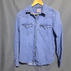 Levi's Women's Small Denim Pearl Snap Long Sleeve Button Up Shirt‎ 100% Cotton